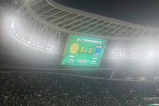 Vui quá hóa buồn! Người hâm mộ Guinea ăn mừng chiến thắng đầu tiên của đội tuyển tại Cúp châu Phi, 6 người thiệt mạng do hai xe đâm nhau